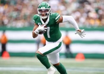 Jets Coach Spills Update on Justin Fields’ Return After QB1’s Big Strides in Practice