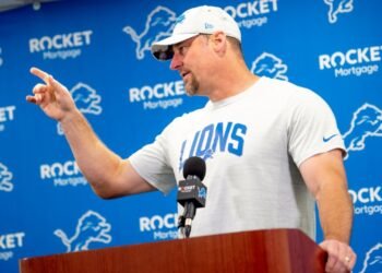 Lions HC Dan Campbell