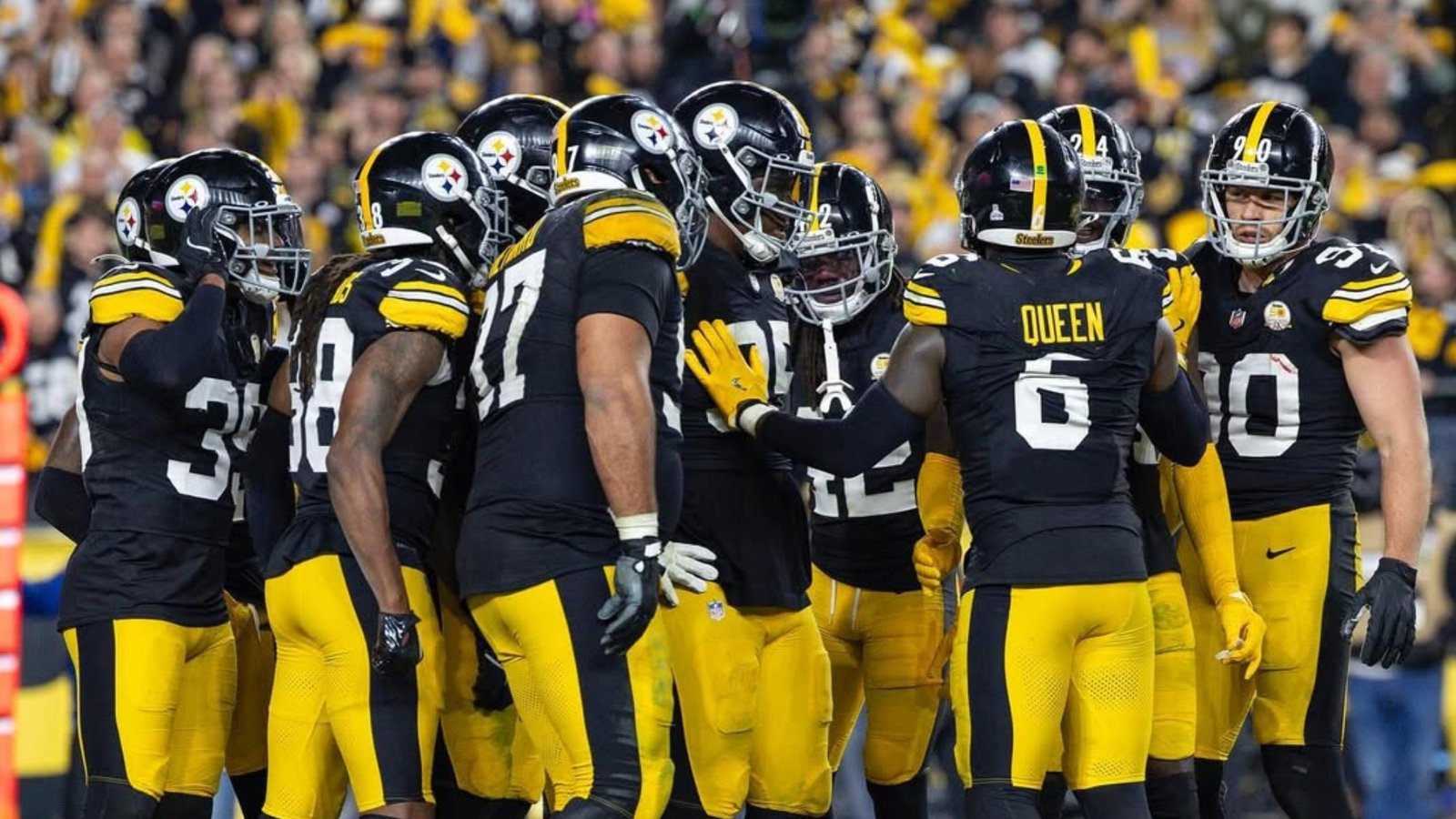Pittsburgh Steelers linebacker TJ Watt and Steelers defense