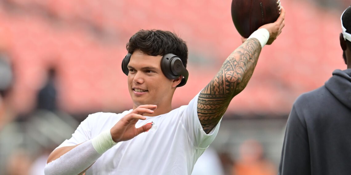 Cleveland Browns quarterback Dillon Gabriel (5) warms up before the game between the Browns and the Rams at Huntington Bank Field.