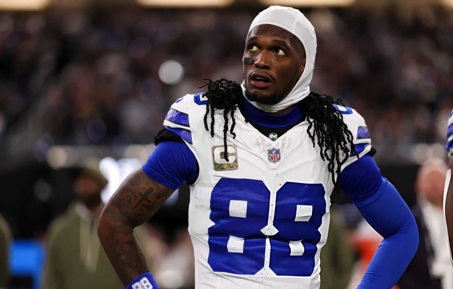 CeeDee Lamb Gets a Clear Message From Brian Schottenheimer Ahead of Thanksgiving Game CeeDee Lamb #88 of the Dallas Cowboys stands on the sideline during the national anthem prior to the game against the Las Vegas Raiders at Allegiant Stadium on November 17, 2025 in Las Vegas, Nevada. (Photo by Brooke Sutton/Getty Images)
