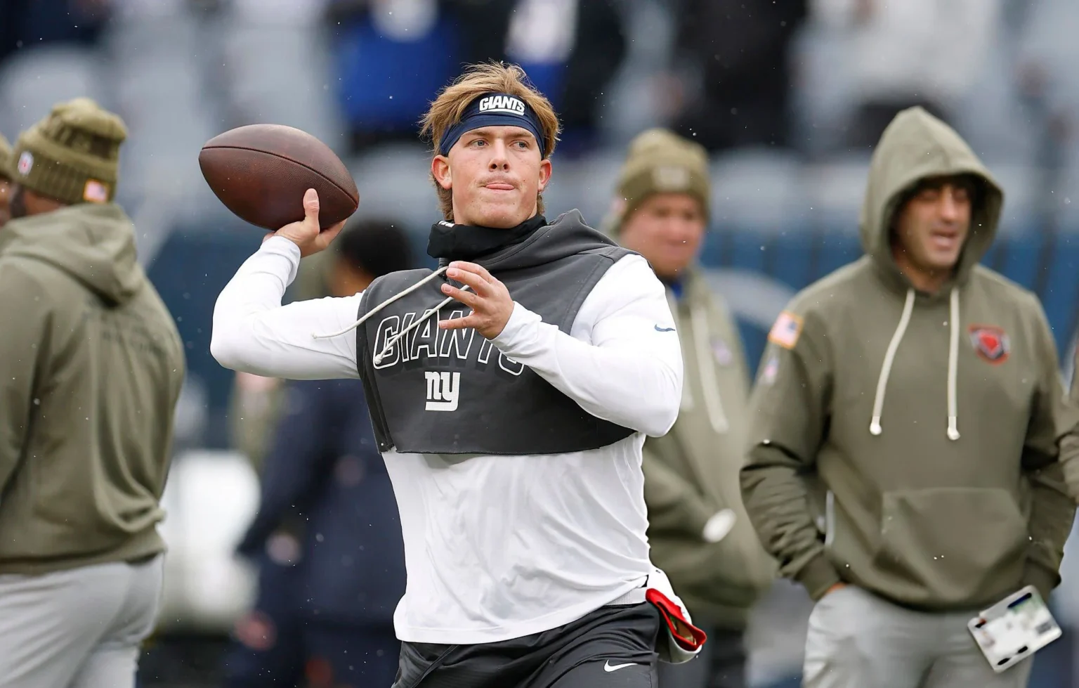 Giants Release First Injury Report Ahead of Patriots Matchup; One Concerning Trend Emerges Jaxson Dart #6 of the New York Giants warms up against the Chicago Bears in the game at Soldier Field on November 09, 2025 in Chicago, Illinois. (Photo by Wesley Hitt/Getty Images)