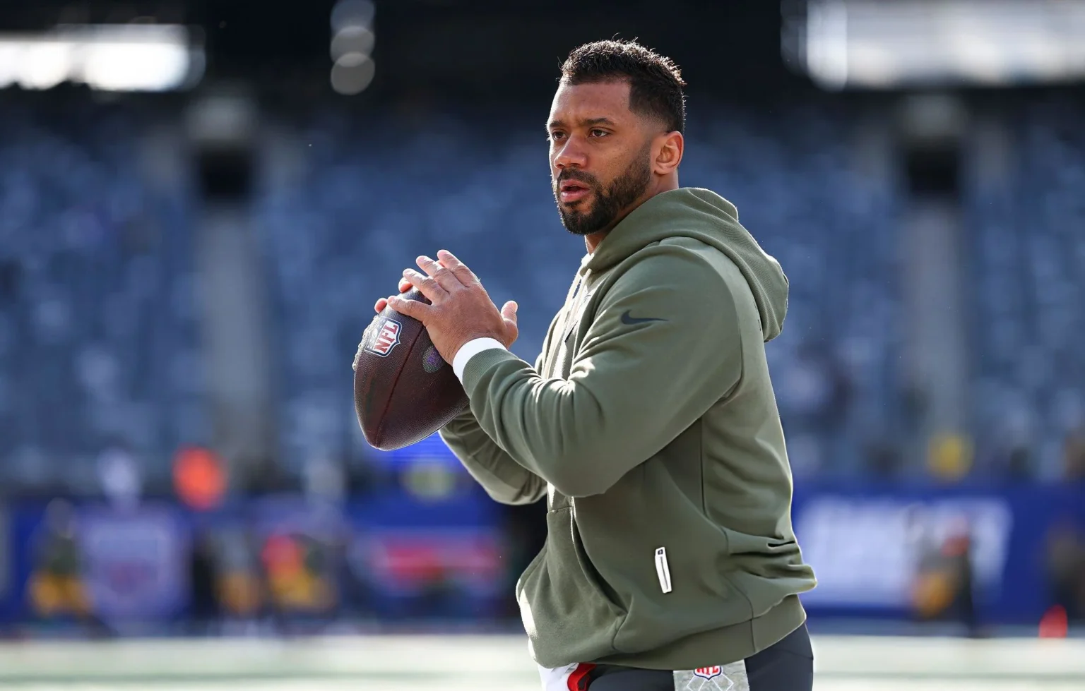 Russell Wilson Drops Cryptic Birthday Message That Immediately Puts the Giants on Notice Russell Wilson #3 of the New York Giants warms up wearing Salute to Service gear prior to an NFL football game against the Green Bay Packers at MetLife Stadium on November 16, 2025 in East Rutherford, New Jersey. (Photo by Kevin Sabitus/Getty Images)